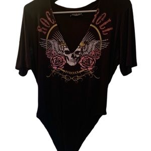 Black v-neck skull bodysuit.